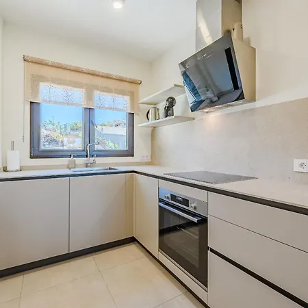 Exclusive New Townhouse In Playa Paraiso