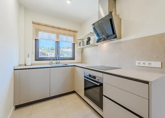 Exclusive New Townhouse In Playa Paraiso